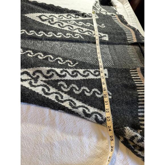 Oceanus Hooded Long Cardigan Aztec Design Black & Cream Western Vibe Size Small - Picture 6 of 9